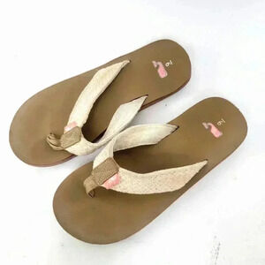 Vineyard Vines Leather Flip Flops - 9